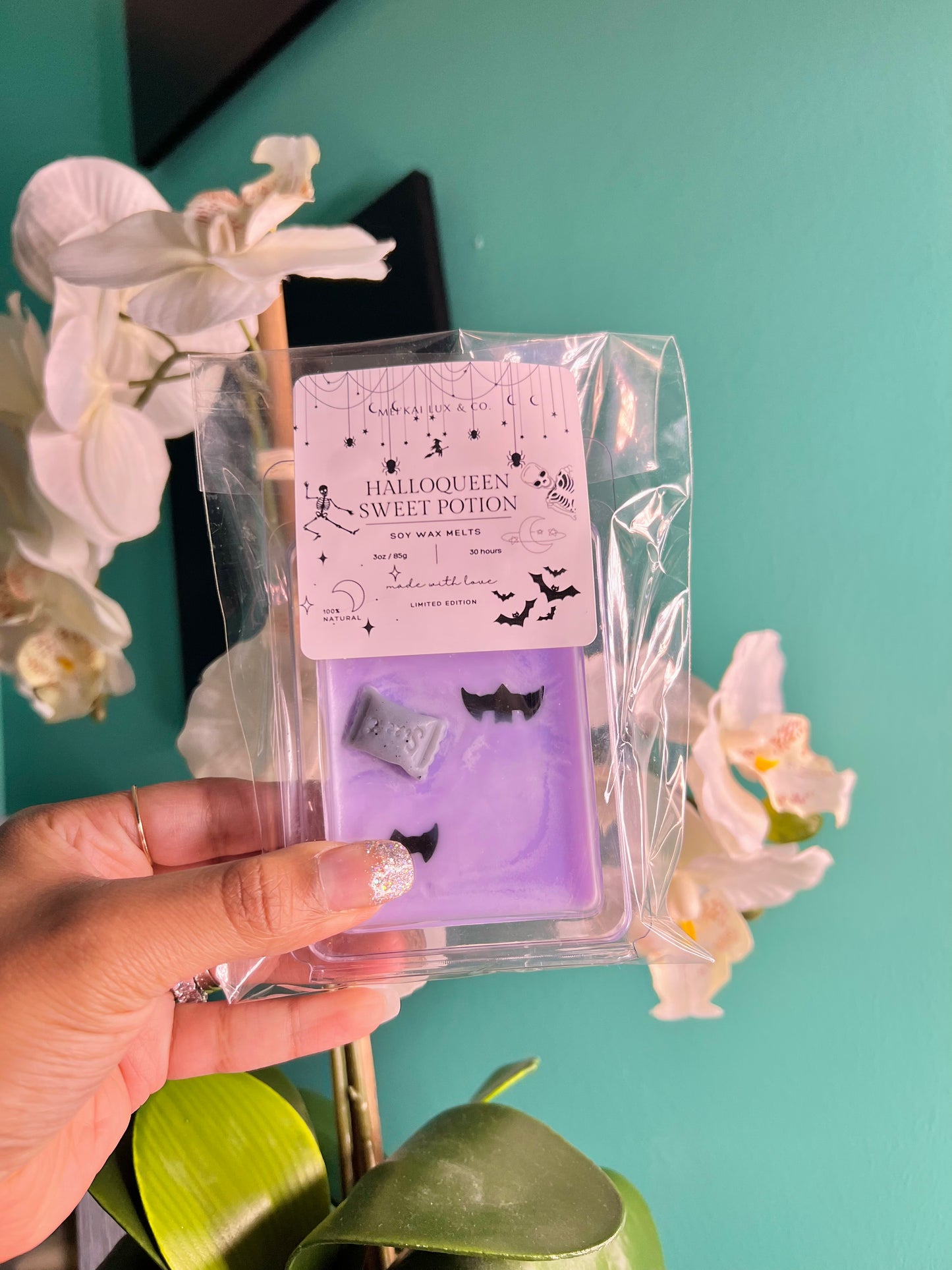 A Luxy Wax Melts